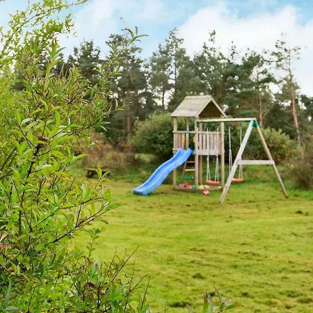 Three-bedroom Holiday In 30 Holiday home *